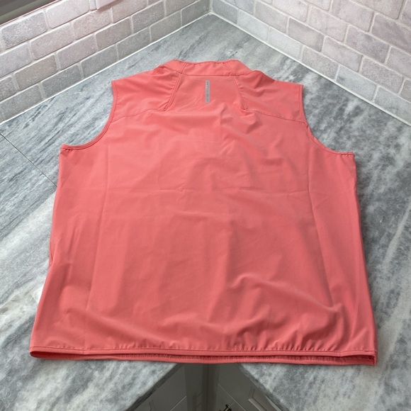 Peter Millar Crown Crafted quarter zip performance golf vest. NWT - Picture 7 of 8